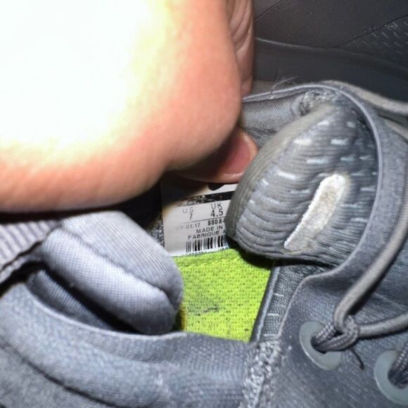 Nike RN CMTR Commuter 2017 880842-002 Grey Women's 7 UK 4.5 Euro 38 - Picture 9 of 10